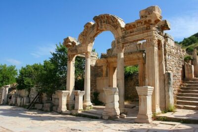 (Best of Ephesus) Private Ephesus & House Of Virgin Mary & LUNCH - Stop 1: Meryemana (House of the Virgin Mary) and how to make the most of 30 minutes