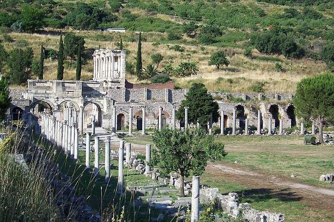 Ephesus Half Day Tour From Kusadasi Port / Hotels - The Shopping Stops: Carpet Village and Leather Factory (How to Handle Them)