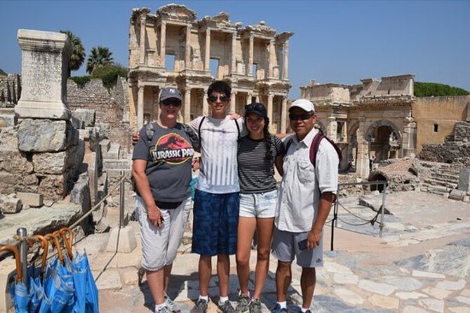 FOR CRUISE GUESTS ONLY / Private Best of Ephesus and Shopping Tour - Comfort and Transportation: Why the Vehicle Setup Matters