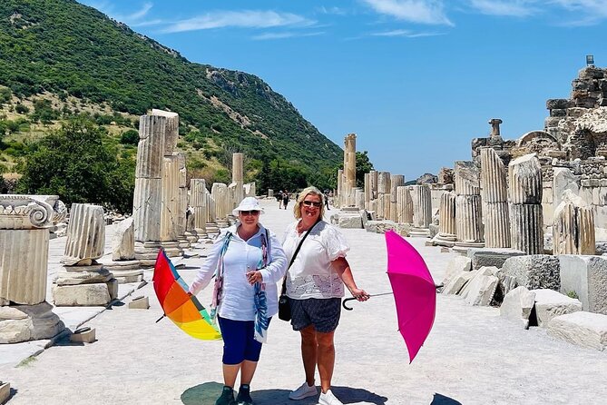 FOR CRUISERS: Best of Ephesus Tour with GUARANTEED ON-TIME RETURN - Kusadasi town drive, handicrafts, and the Pigeon Island pass