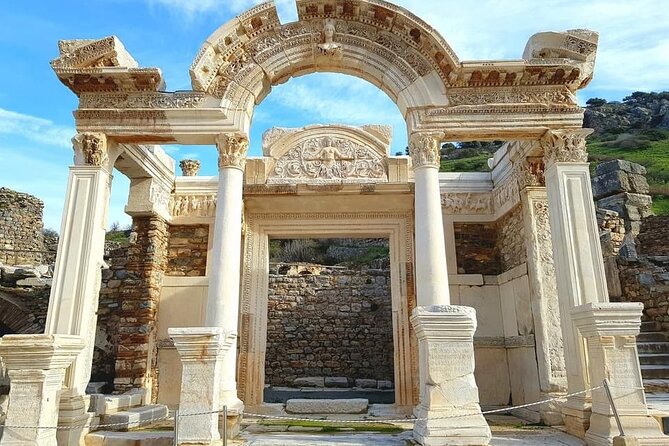 FOR CRUISERS: Best of Ephesus Tour with GUARANTEED ON-TIME RETURN - Meryemana (House of the Virgin Mary): the quiet pause before the ruins