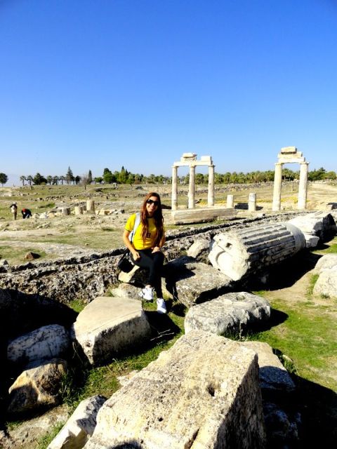 From Kusadasi: Daily Pamukkale - Hierapolis Tour - Group size, comfort, and the reality of long-day energy