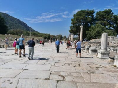 Kusadasi: Ephesus Small Group Tour - Pickup and transfers: start the day without stress