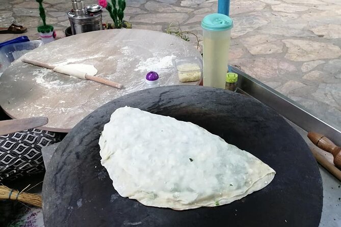 Kusadasi Selcuk Ephesus Gourmet and Street Food Tour - Kuşadası Pigeon Island Castle: The Quick History Pause