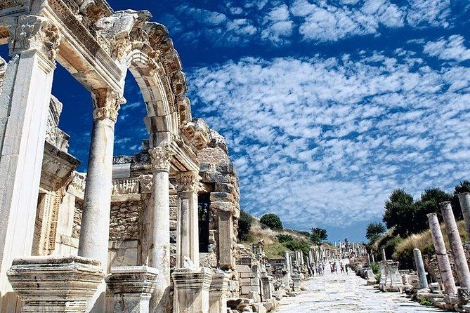 Kusadasi Shore Excursion: Private Full-Day Tour to Ephesus, Didyma and Miletus - Kusadasi shore pickup and the pace inside an air-conditioned minivan