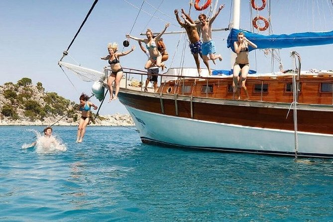 National Park Boat Trip with Lunch from Kusadasi / Selcuk - The boat experience: comfort, decks, and showers after swimming