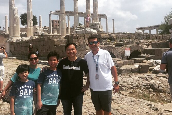 Pergamon&Asklepion Day Tour from Kusadasi / Izmir - Lunch Break: Pide, Chai, and a Real Reset