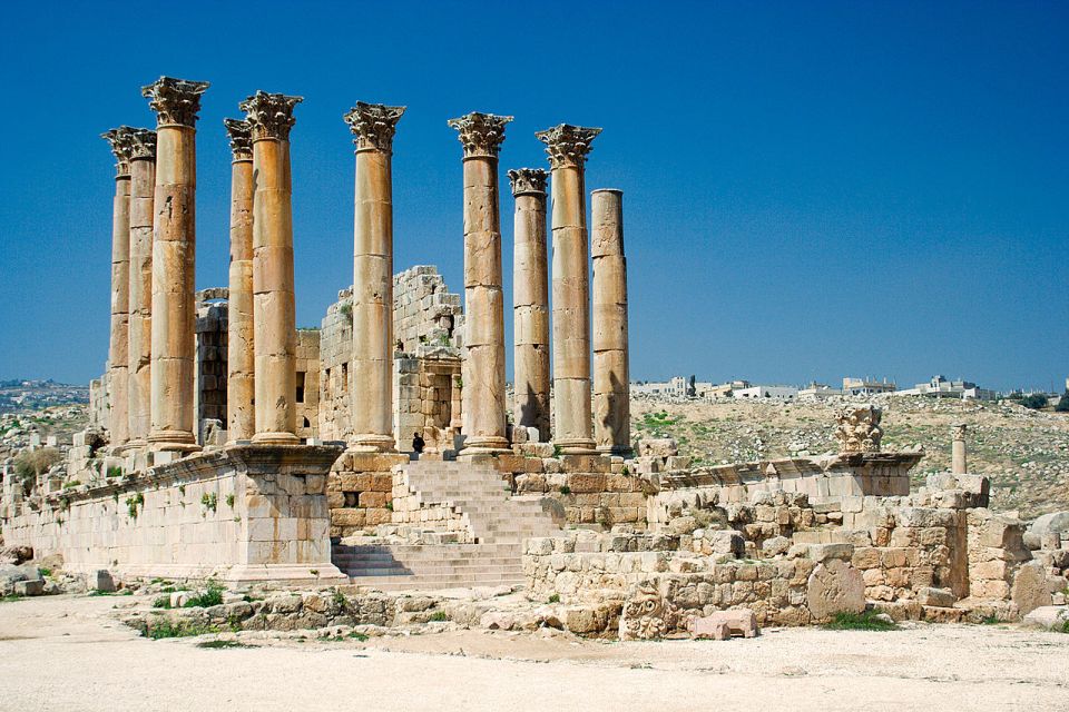 Private Skip Line Ephesus tour with lunch from the port - Odeon to Great Theater: the Roman city behind the stones