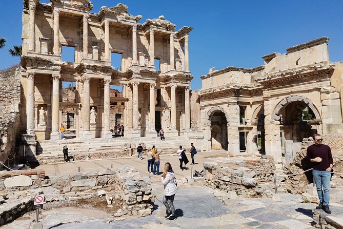 Private Tour of Ephesus, Artemis Temple and Sirince Village - The drive back with Gazi Begendi park views