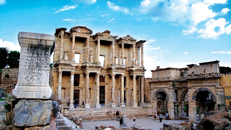 Selcuk: Full-Day Ephesus and House of Virgin Mary Tour - Temple of Hadrian: the Roman statement you can still read